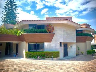 VENTA DE CASA EN BOSUQES DE LAS LOMAS EN CUAJIMALPA DE MORELOS CDMX