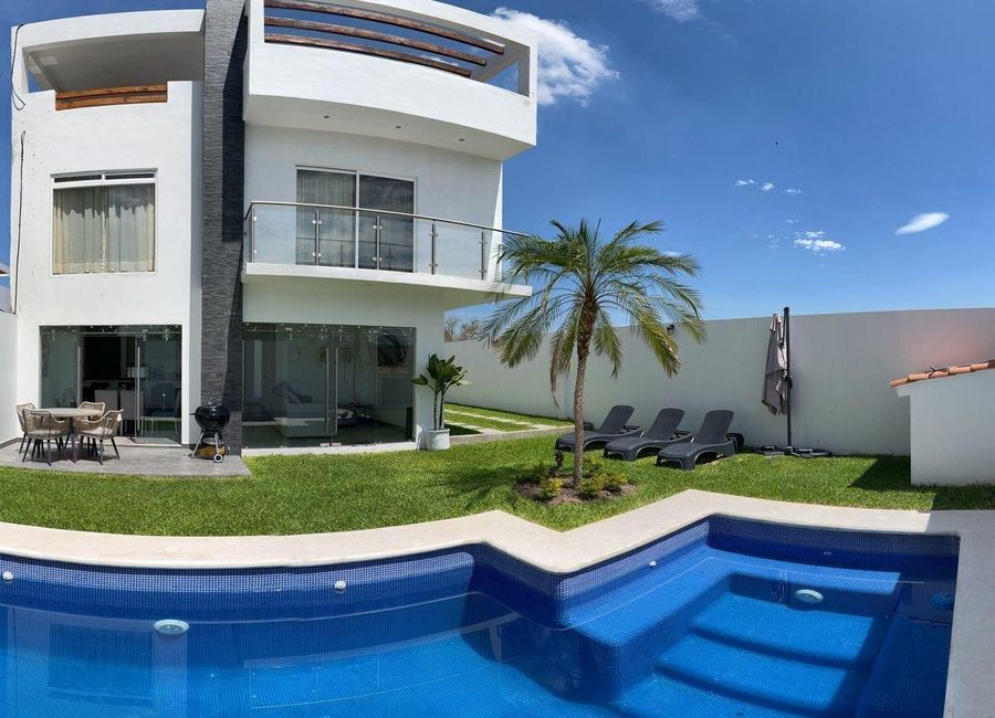 Casa en venta en Tequesquitengo, Morelos | Lamudi.com.mx