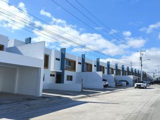 Casa en venta en cumbres de la presa sección piñitas cerca de Blvd Díaz Ordaz