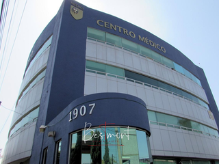 Venta de consultorio médico con oficinas en Centro Médico Medici