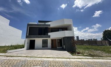 VENDO CASA EN LOMAS DE ANGELÓPOLIS II