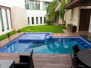 CASA EN VENTA MERIDA, PRIVADA BOSQUES DE ALTABRISA,  ENTREGA INMEDIATA.