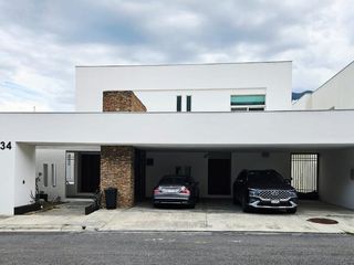 Casa en venta. Rincón de la Lomas, en Sierra Alta. Monterrey, N.L. Fernando