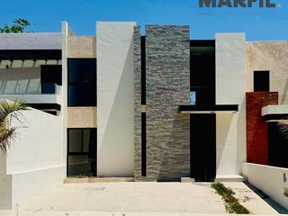 Casa en RENTA de 3 Recámaras, con vista al jardín al Norte de Colima