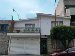 Vendo Casa con Alberca en Col. Ladrillera de Benítez en Puebla, Pue.