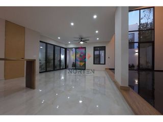 INCREIBLE Y LUJOSA CASA EN VENTA, RESIDENCIAL VIA CUMBRES, C