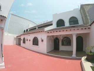 Casa Amueblada de 3 recámaras en RENTA, Priv. 33-A, Ciudad Del Carmen