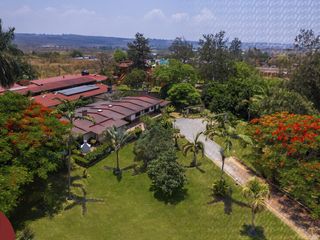 Quinta residencial en venta cerca de Xalapa, amplio jardín y vegetación