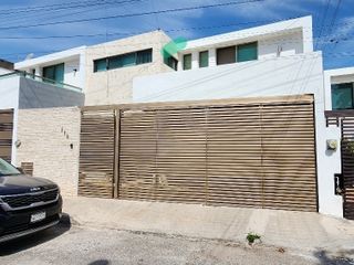 Renta casa amueblada con piscina en montecristo