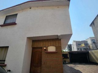 CASA EN VENTA EN CONJUNTO.