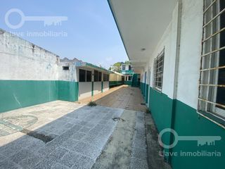 Venta de Escuela en Prolongación Zaragoza, entre Av. Universidad y División del Norte, Col. Emiliano Zapata, en Coatzacoalcos, Veracruz