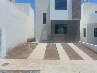 Casa sola en venta en Privadas La Torre, Saltillo, Coahuila