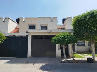 Casa en Renta 3 recamaras  Fraccionamiento Colinas del Carmen  León Guanajuato