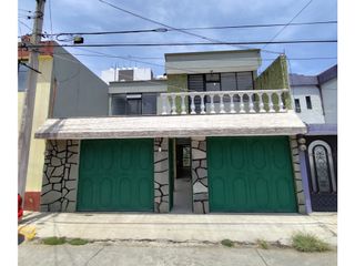 Se renta casa en Tlanepantla de Baz, Edo, col. Prado Vallejo.