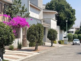 CASA EN VENTA EN LA HERRADURA  HUXQUILUCAN