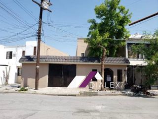 Casa en RENTA - Col. Residencial Los Robles en Apodaca - 2 Recámaras