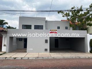 CASA EN RENTA EN JURICA