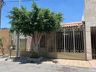 Casa de un solo piso en RENTA en Ampliación Las Margaritas, Torreón, Coah.