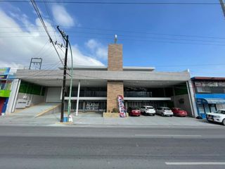Local comercial en planta baja sobre avenida, Monterrey.