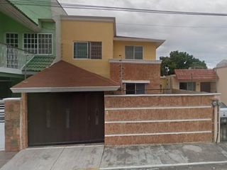 Casa en  REMATE EN PASEO DE LOS SAUCES FLORESTA,VERACRUZ, VERACRUZ