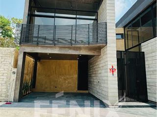 Casa en venta con diseño industrial totalmente exclusivo