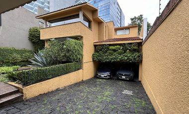 Casa en Venta en JARDINES EN LA MONTAÑA