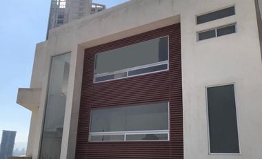 Casa en venta (Obra blanca-gris) - el Mirador Bosque Real