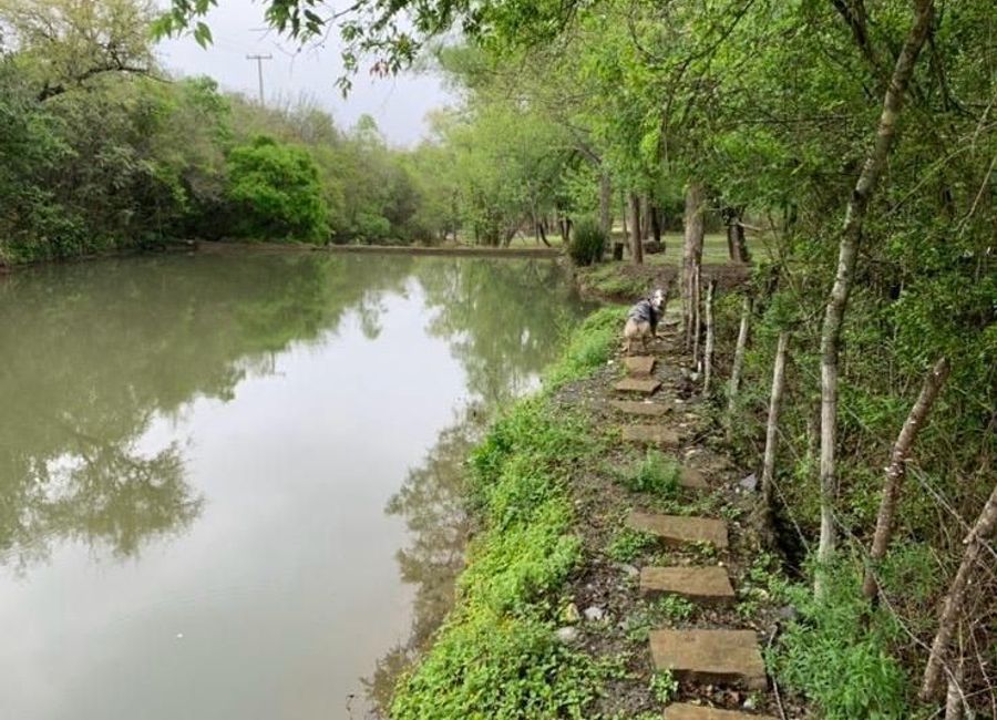 CASA CON TERRENO EN VENTA EN AGUA DULCE MONTEMORELOS
