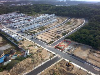 Renta de terreno en esquina