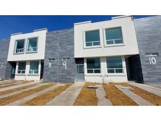 Casa En Venta  Zona VW Con Recamara En Planta Baja
