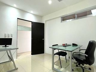 ESPACIO EJECUTIVO DE OFICINA EN RENTA UBICADO EN TANLUM, SOBRE CIRCUITO.  MÉRIDA