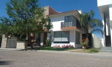 Casa en Condominio Residencial las Plazas, Aguascalientes.
