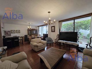 CASA EN VENTA SOBRE AVENIDA MONTE BLANCO, TROJES DE ORIENTE