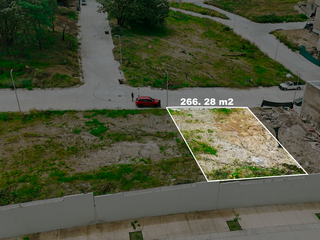 Se vende terreno en Los Robles Zapopan