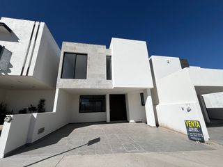 Casa nueva en St Angelo