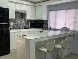 RENTA DEPARTAMENTO AMUEBLADO. LOMAS TAURINAS