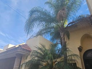 RESIDENCIA EN VENTA CON ALBERCA EN PORTON DE SANTA CLARA, AL NORTE DE AGS.