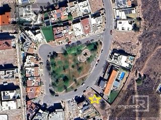TERRENO EN VENTA EN BOSQUES DEL SAN FRANCISCO FRENTE A PARQUE