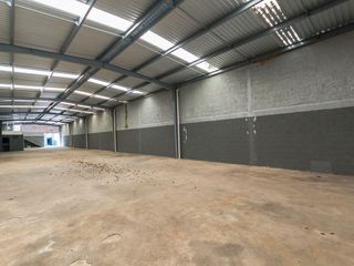 BODEGA CON OFICINAS EN VENTA MERIDA, CENTRO, ENTREGA INMEDIATA.