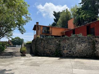 Espectacular Propiedad en Tlalpan con Casa de Lujo e Instalaciones Para Caballos