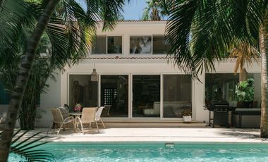 Casa de las Flores | 5-Bedroom Villa for Sale in Puerto Aventuras