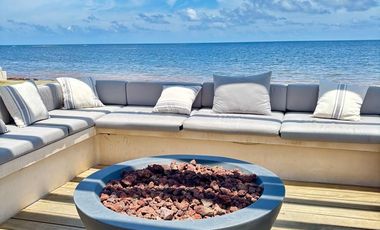 VENDO VILLA FRENTE AL MAR EN PUERTO MORELOS