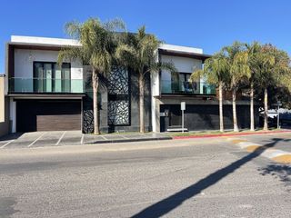 Casa en venta Blvd Las Américas en Las Palmas. Cerca de Colinas de Agua Caliente