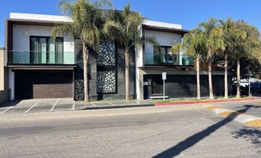 Casa en venta Blvd Las Américas en Las Palmas. Cerca de Colinas de Agua Caliente