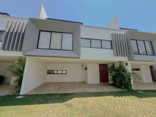 CASA EN VENTA MERIDA, MONTES DE AME, PRIVADA AARCAR, ENTREGA INMEDIATA.