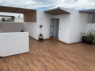 Se Renta Departamento  Amueblado de 2 niveles y RoofGarden privado en Juriquilla
