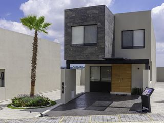 Casa en venta en Lomas de Angelopolis Puebla, 3 recamaras.