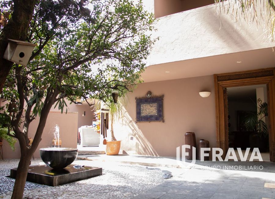 CASA EN VENTA EN COLINAS DE SAN JAVIER | Lamudi.com.mx
