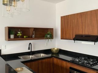 ARBOLADA, *160m2 , AV. HUAYACAN
