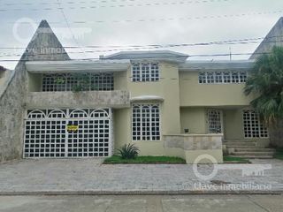 Casa en venta en la colonia Petrolera de Minatitlán Ver.